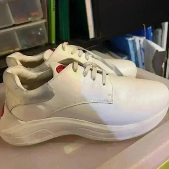 Love Moschino white red heart women sneakers sz 38 pre-owned - Picture 6 of 8